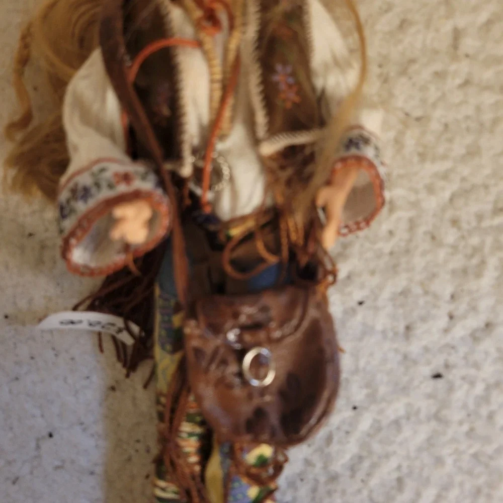 2000 Peace Love 70s Barbie #27677 Collector Doll Outfit Purse Sunglasses Loose